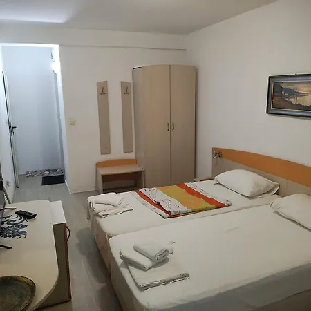 гранд плаза Guest house